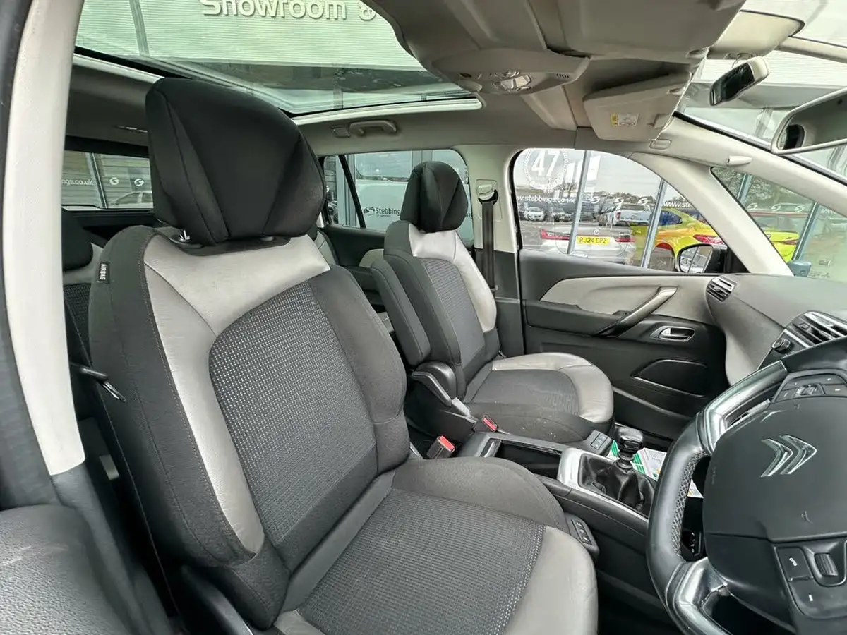 2019-citroen-grand-c4-spacetourer-12-puretech-flair-big-1