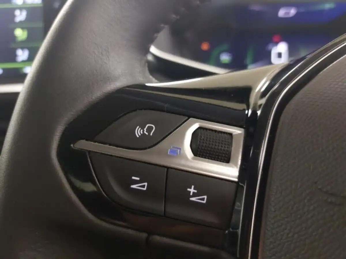2021-peugeot-208-12-puretech-allure-premium-100bhp-big-13
