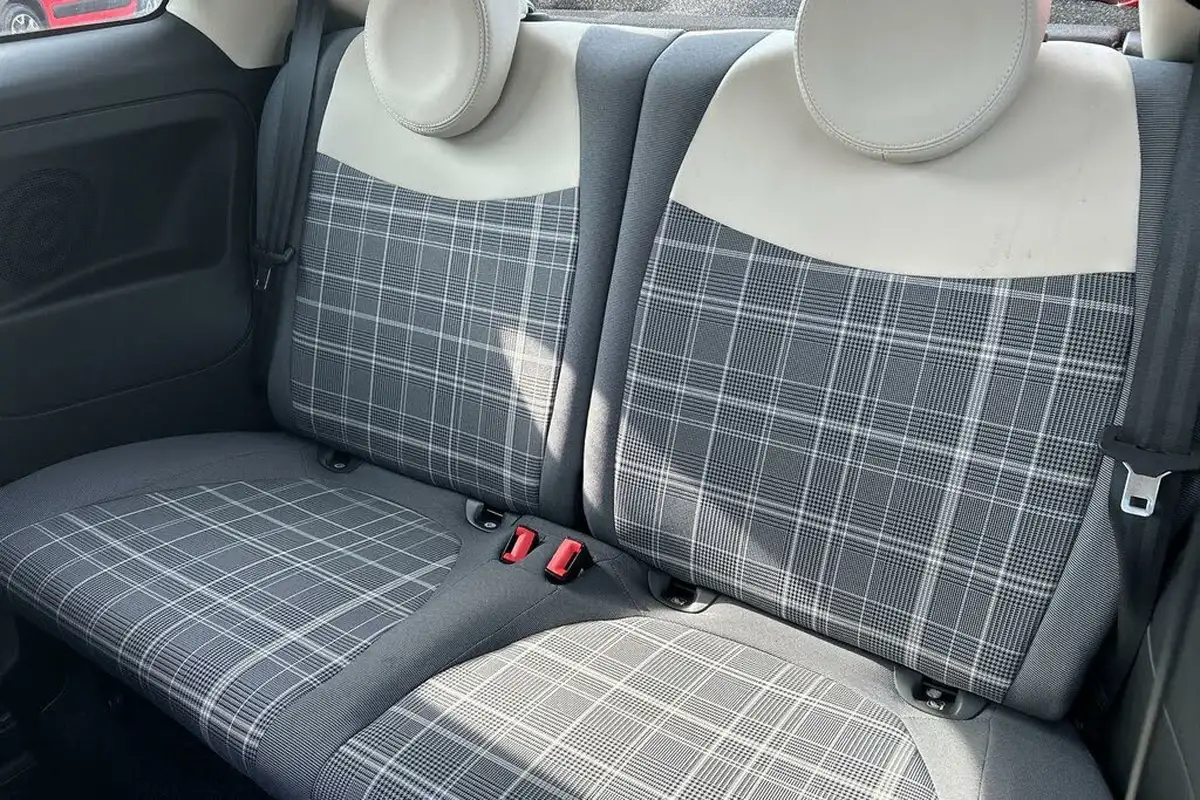 2019-fiat-500-12-lounge-ss-big-17