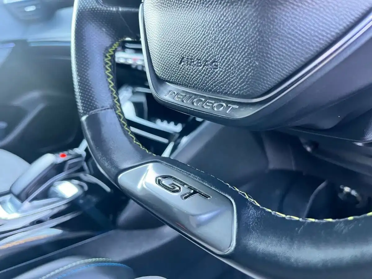 2020-peugeot-208-e-gt-big-25