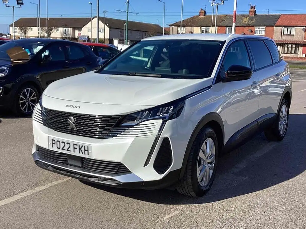 2022-peugeot-5008-suv-15-bluehdi-active-premium-big-2