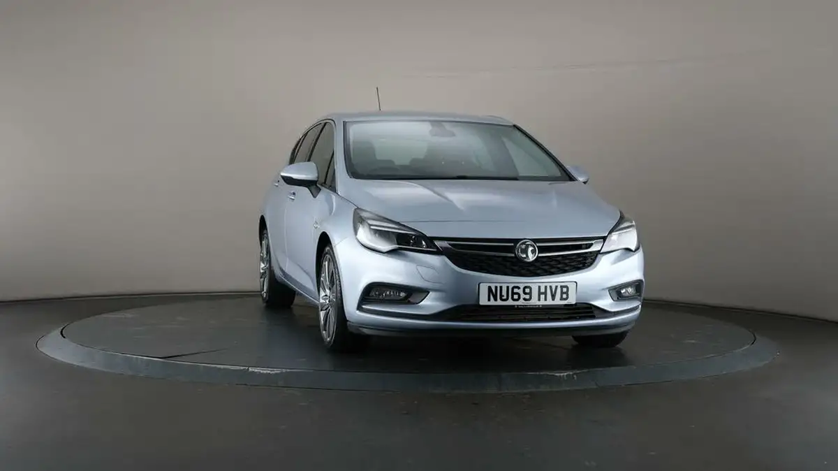 2019-vauxhall-astra-16cdti-griffin-big-42
