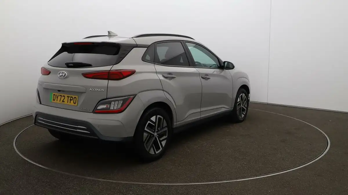 2022-hyundai-kona-e-premium-204ps-64kwh-7kw-obc-big-7