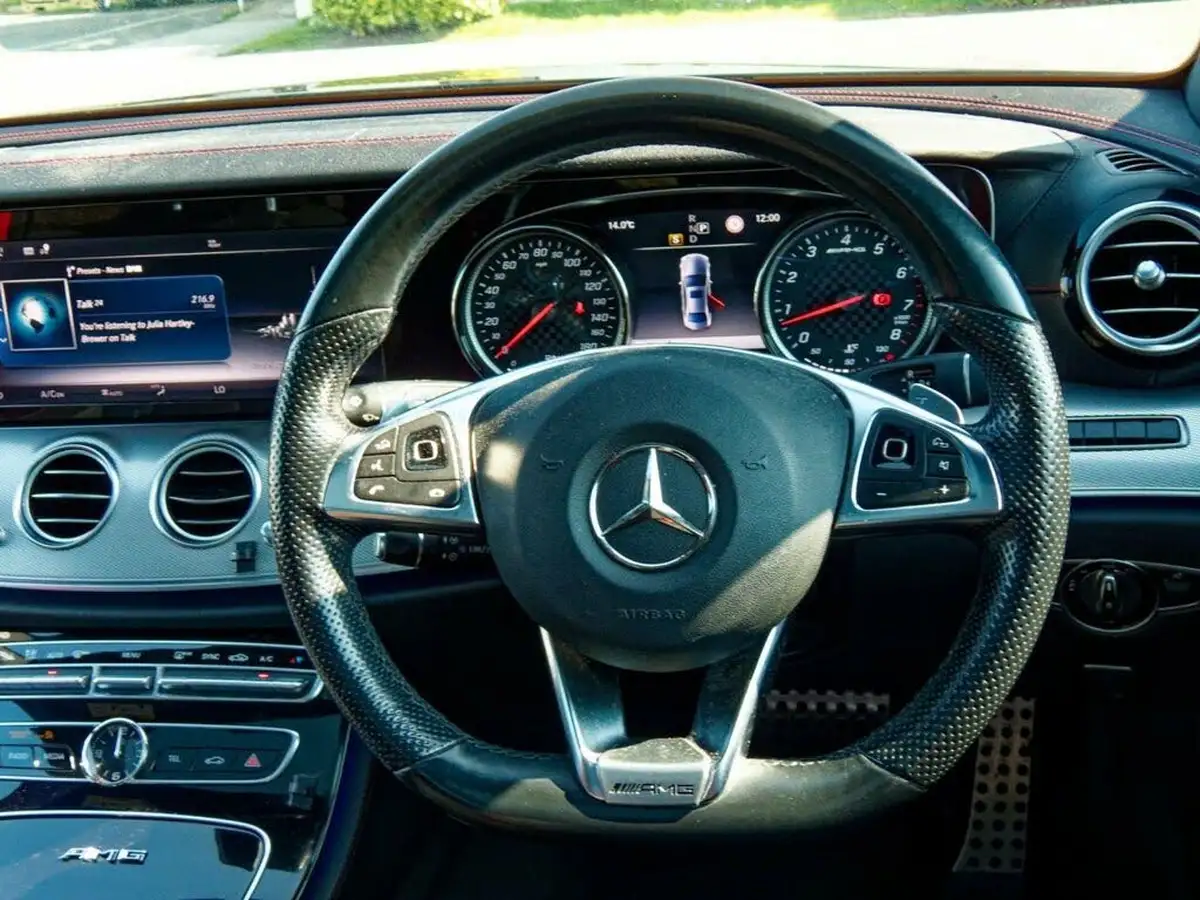 2017-mercedes-benz-e-class-30-e43-amg-premium-plusss-saloon-4d-big-33