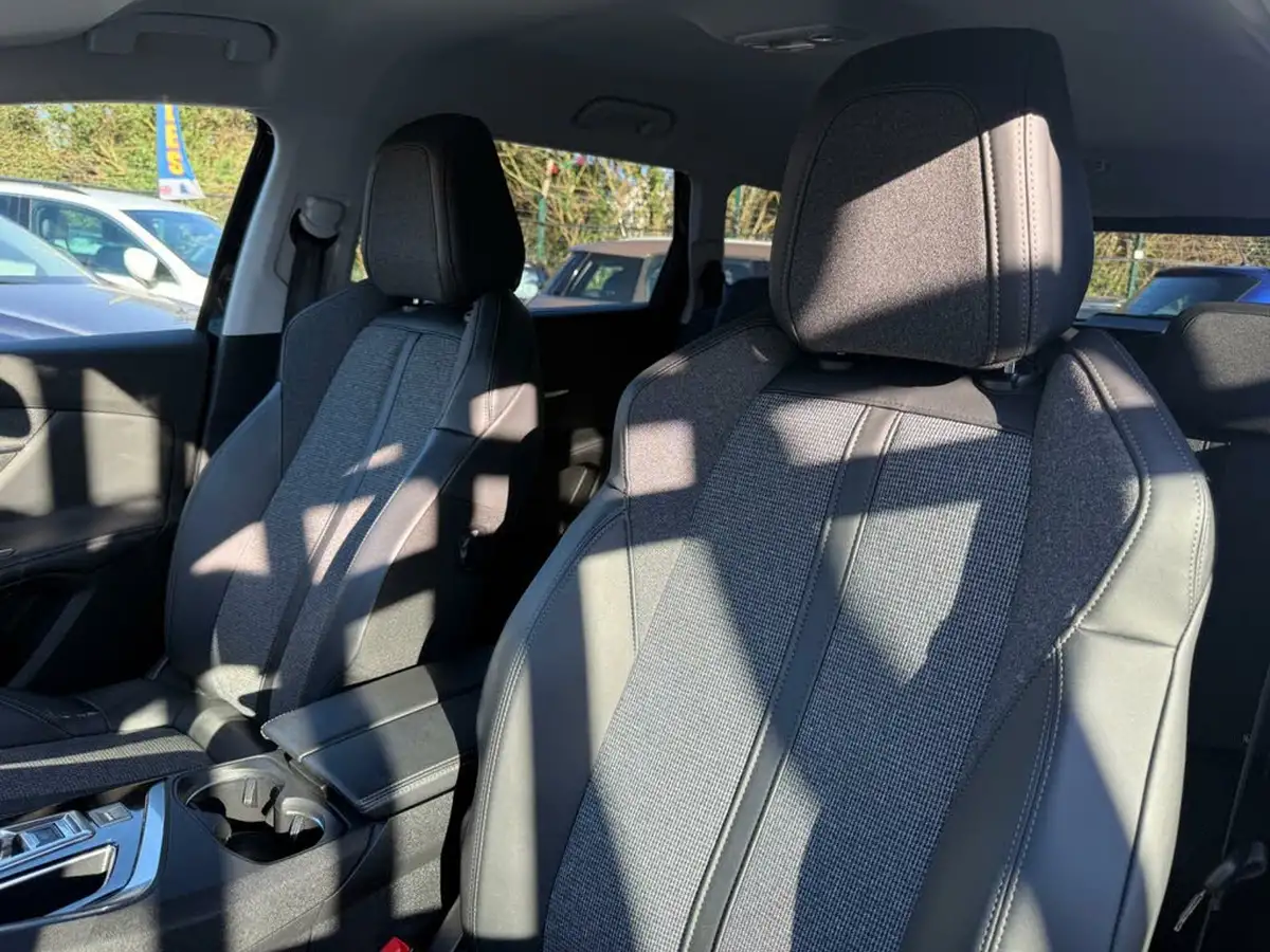 2020-peugeot-5008-suv-12-puretech-allure-eat8-big-34
