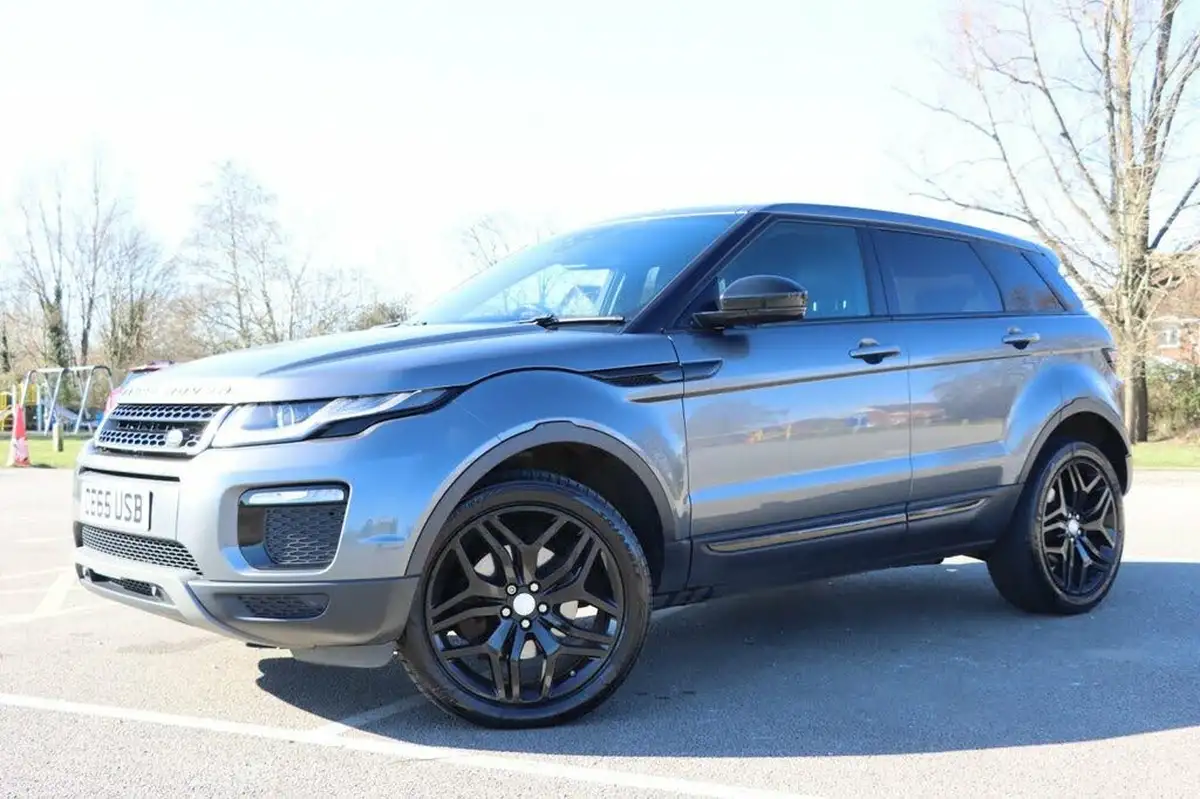 2015-land-rover-range-rover-evoque-20td4-se-tech-ss-hatchback-5d-big-9