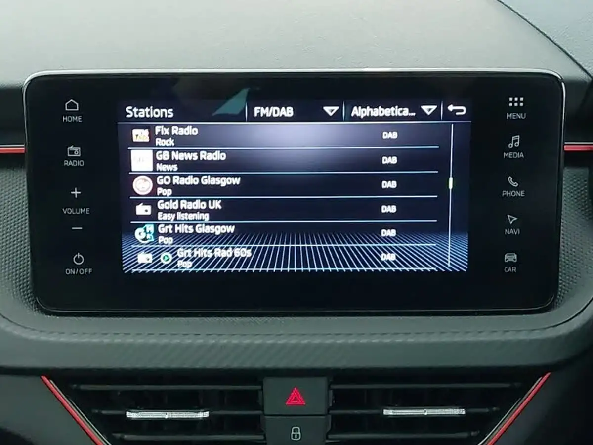 2024-skoda-kamiq-10-tsi-monte-carlo-116ps-dsg-big-14