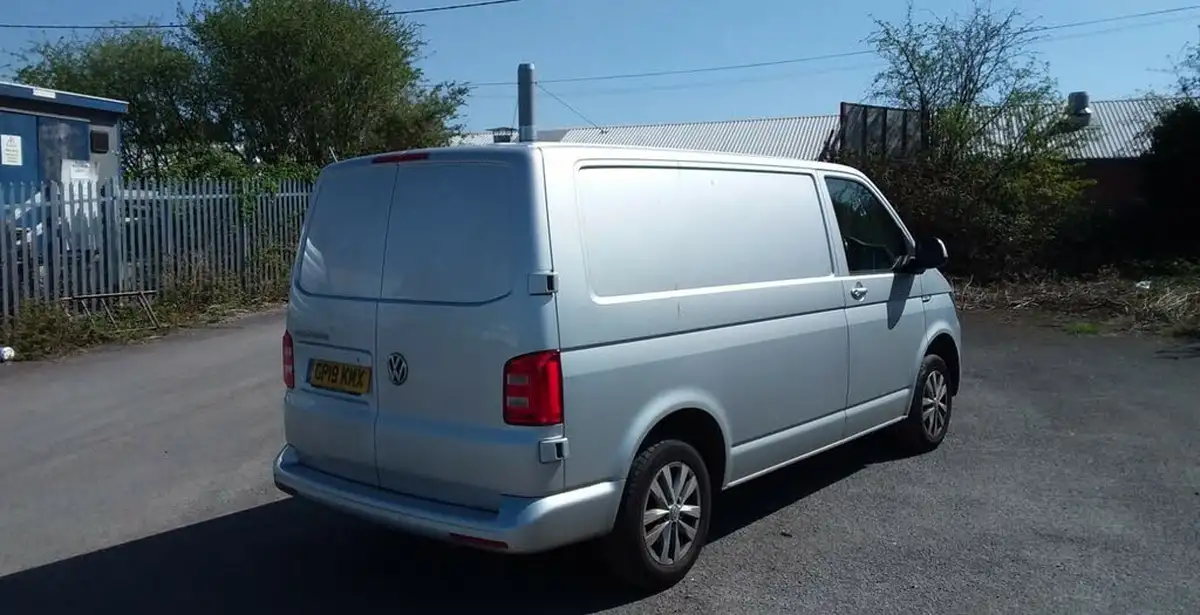 2019-volkswagen-transporter-20tdi-t28-highline-bmt-swb-150pseu6-big-2
