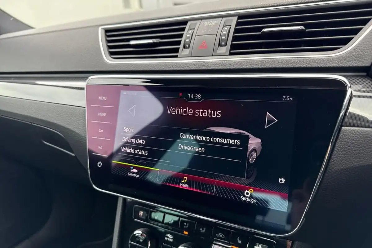 2019-skoda-superb-20tdi-sportline-plus-190ps-hatchback-dsg-big-54