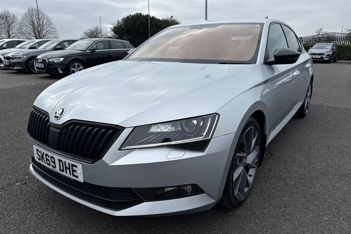 2019-skoda-superb-20tdi-sportline-plus-190ps-hatchback-dsg-big-26