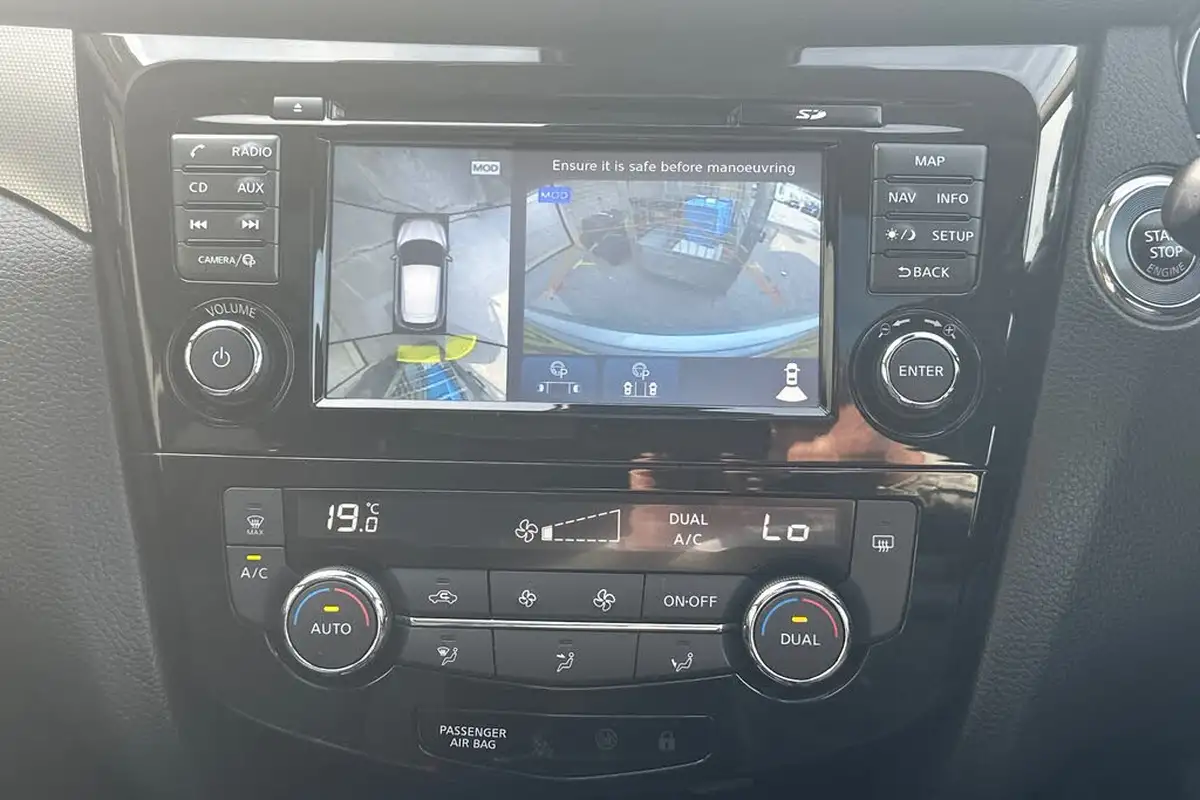 2018-nissan-qashqai-13-dig-t-n-connecta-160ps-big-41