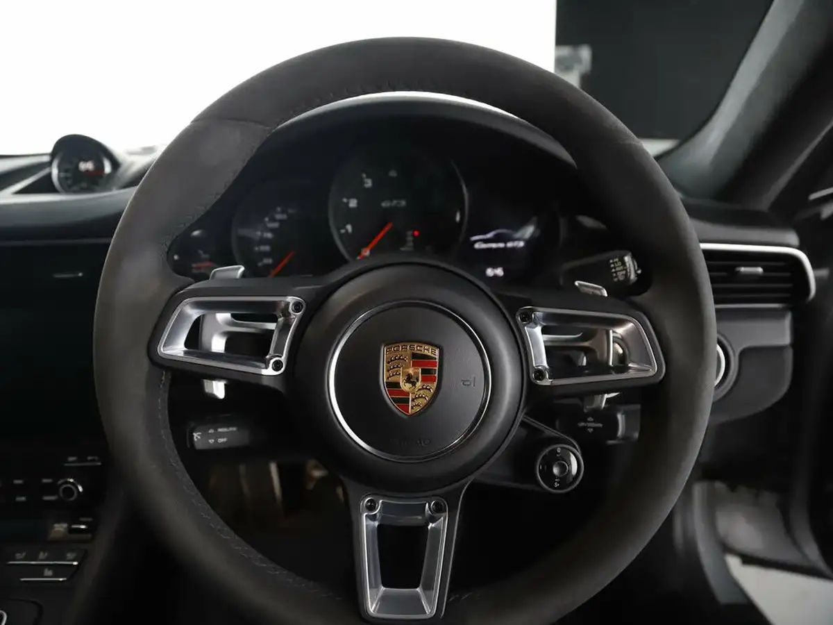 2018-porsche-911-30-carrera-gts-coupe-pdk-big-21