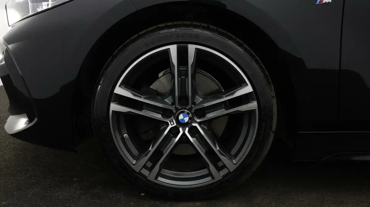 2021-bmw-1-series-15-118i-m-sport-lcp-dct-big-17