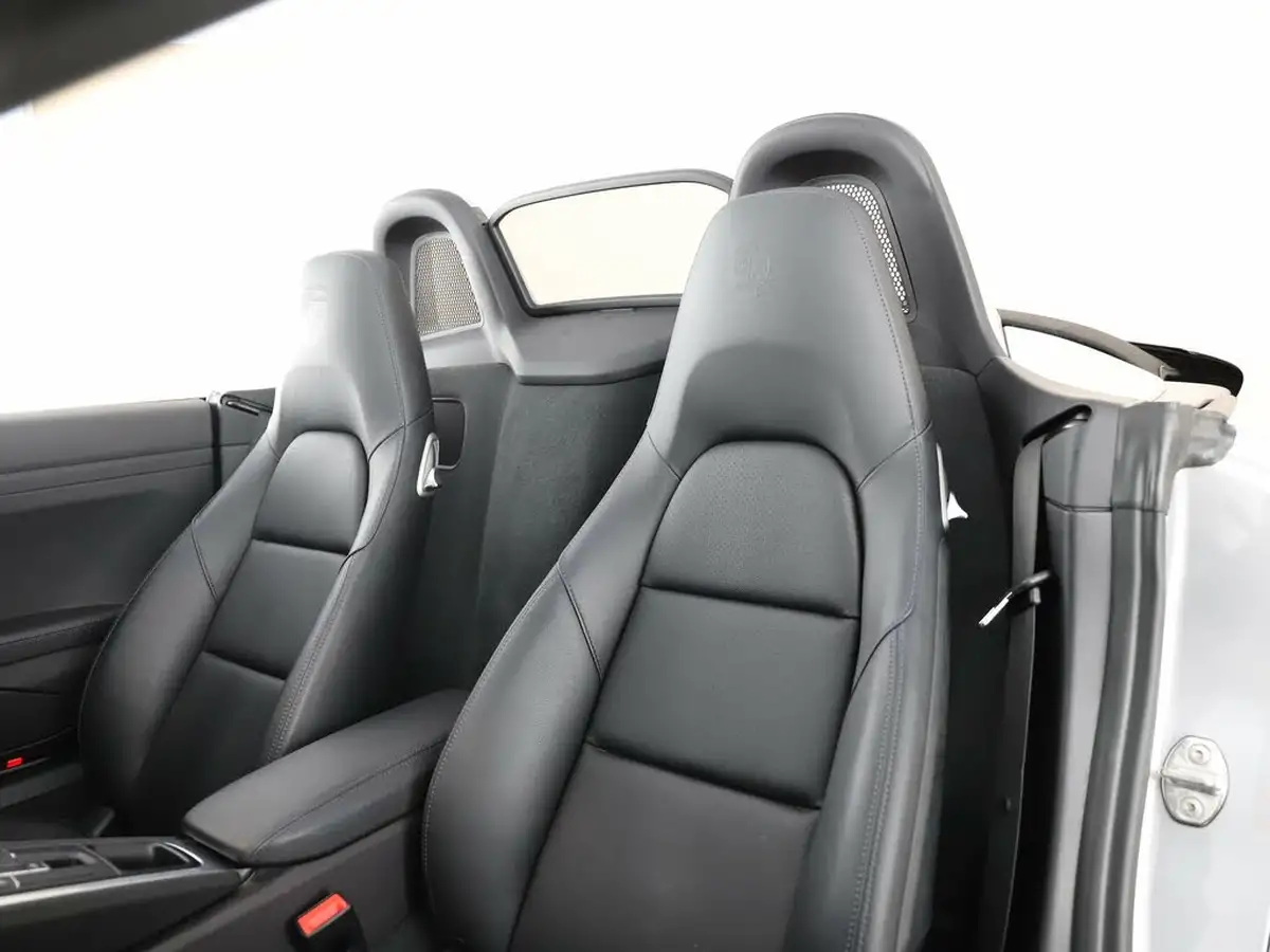 2020-porsche-boxster-718-big-17