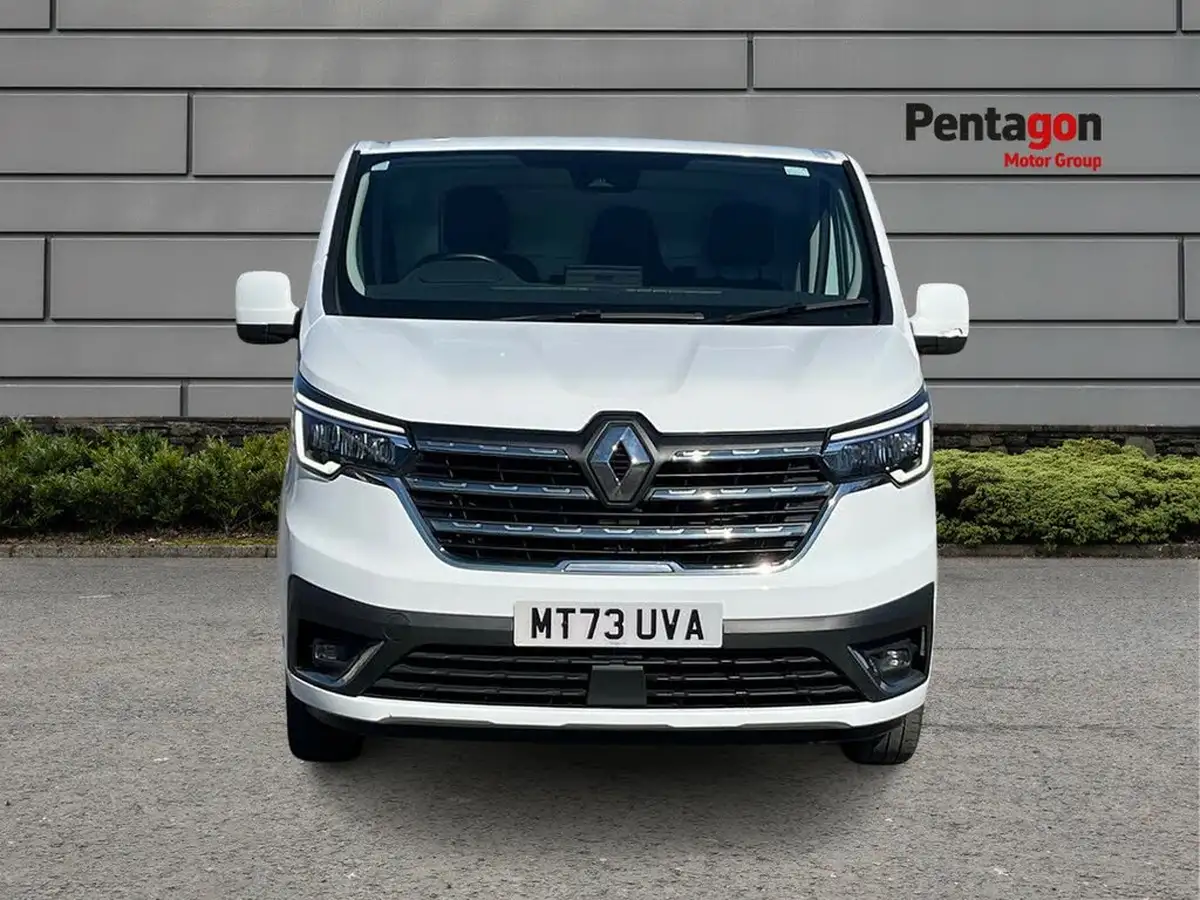 2022-renault-trafic-20dci-ll30-170-sport-panel-edc-auto-big-12