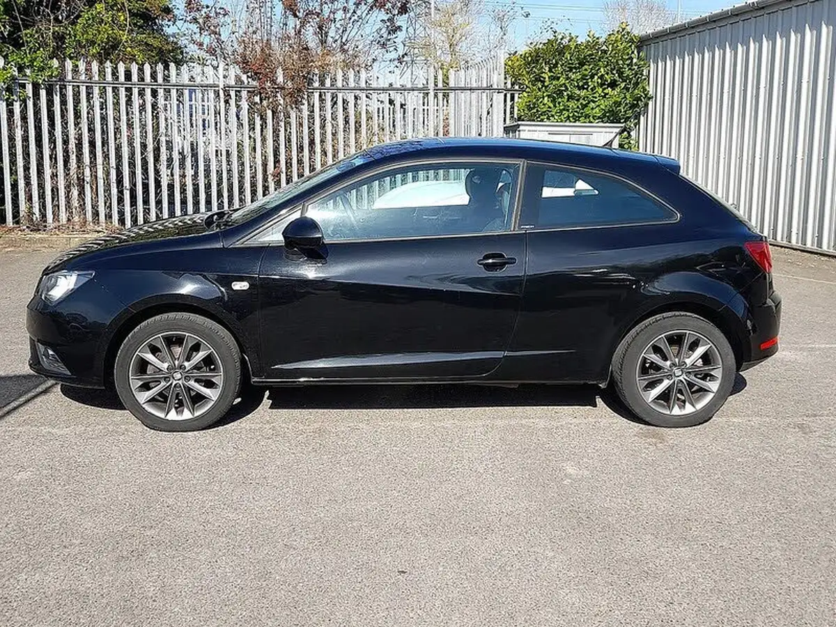 2015-seat-ibiza-12-i-tech-sportcoupe-3d-big-3