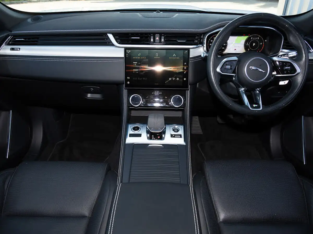 2021-jaguar-f-pace-20-d200-r-dynamic-se-mhev-big-2