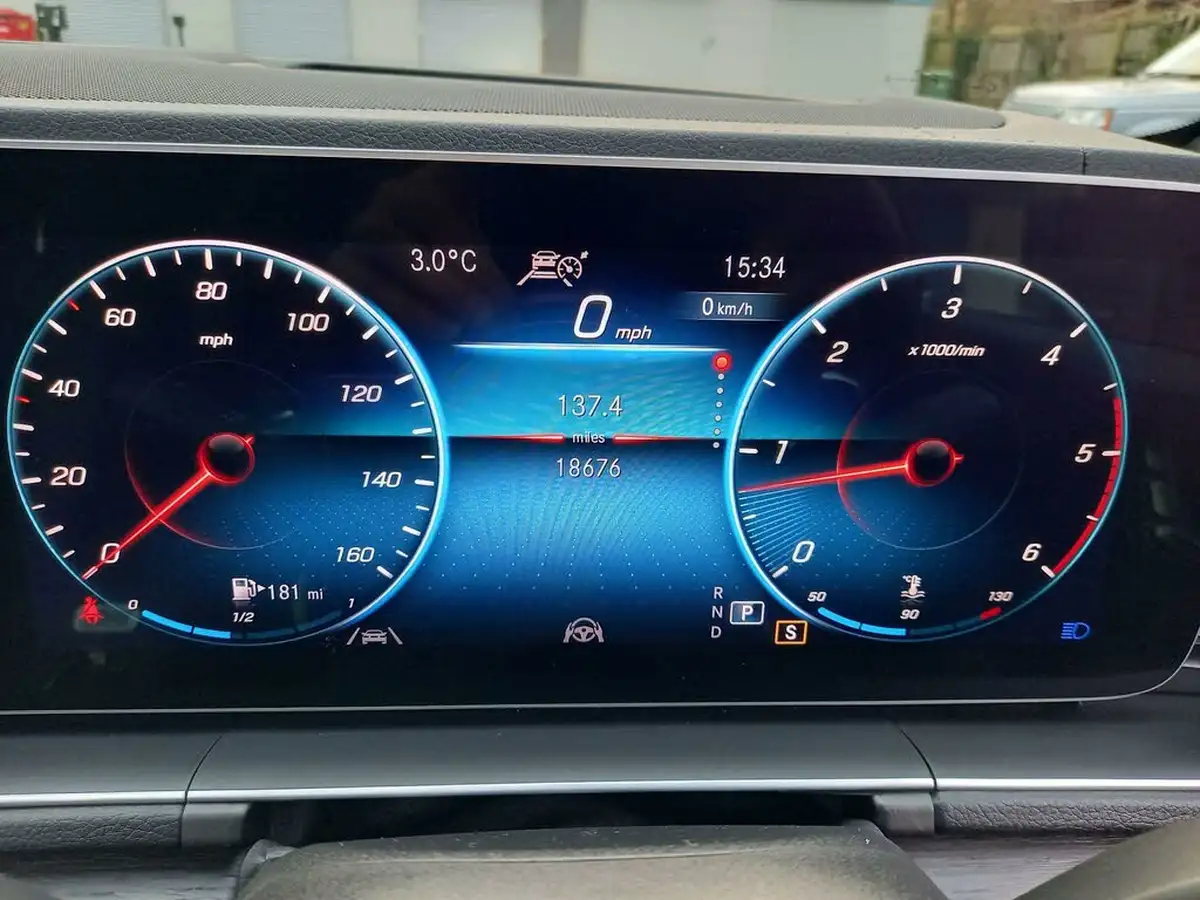 2020-mercedes-benz-gls-class-29d-gls400d-amg-line-premium-330ps-big-24