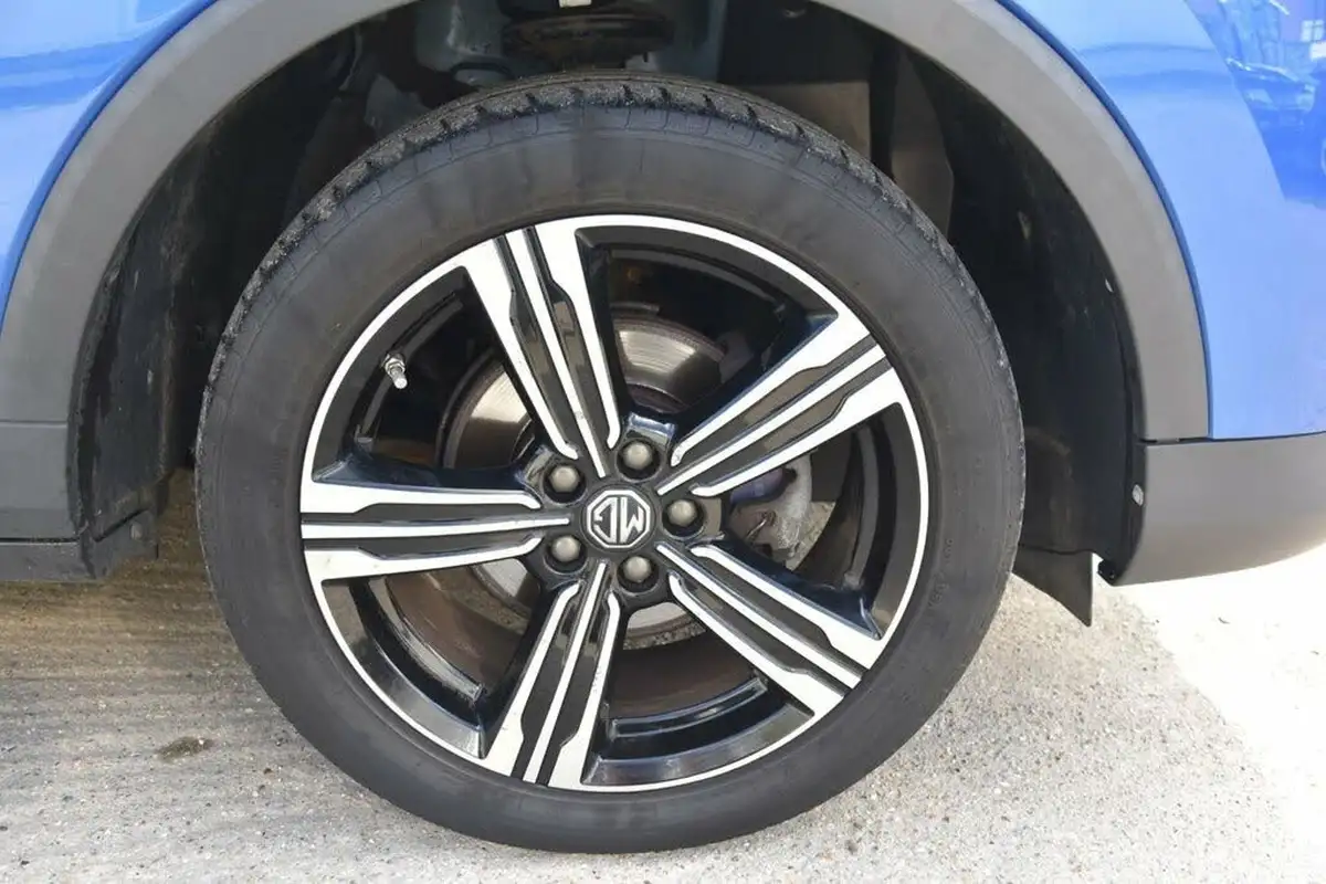 2020-mg-zs-suv-10t-gdi-exclusive-111ps-big-48