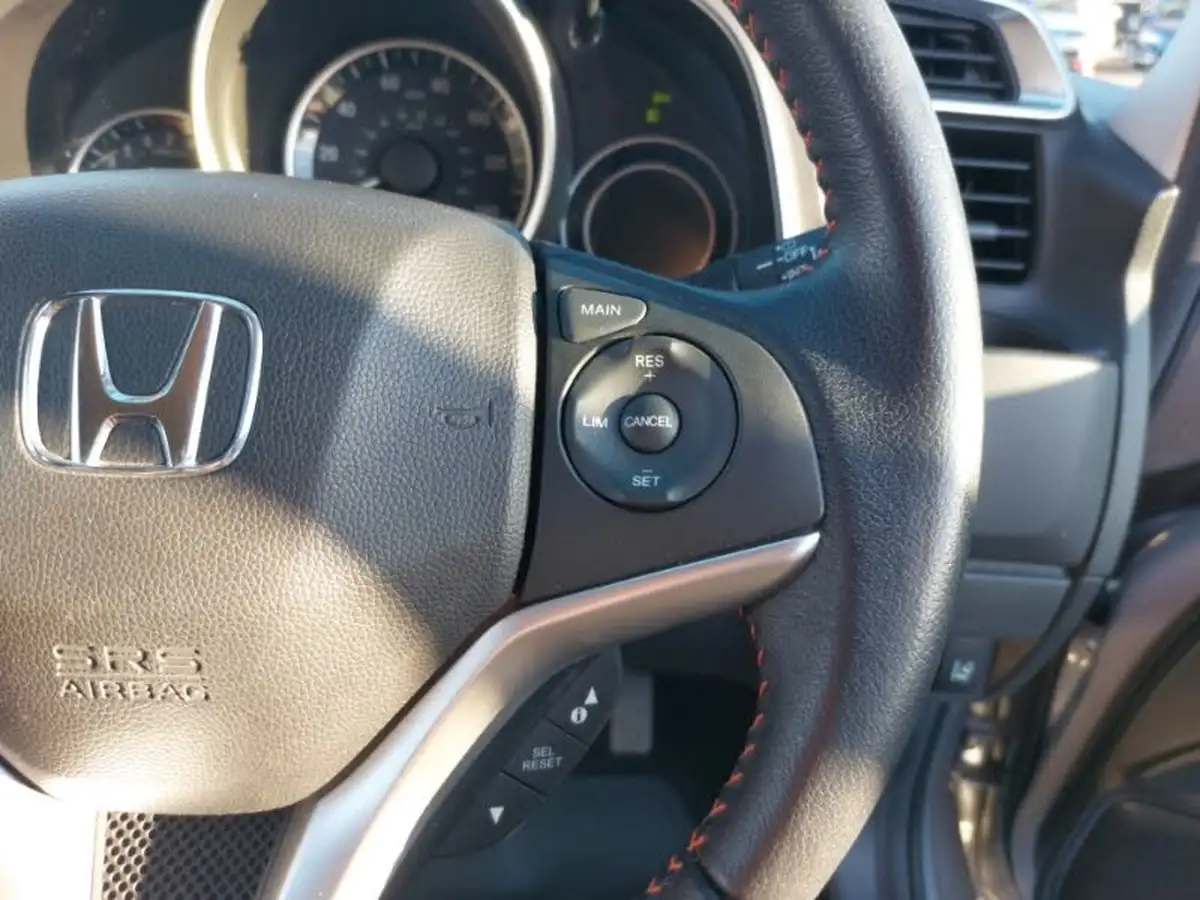 2018-honda-jazz-15-i-vtec-sport-navi-big-18