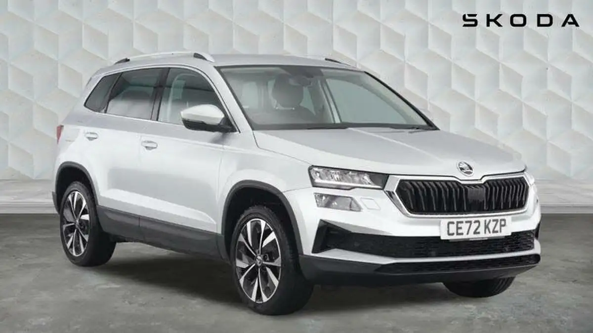 2022-skoda-karoq-10-tsi-se-l-big-0