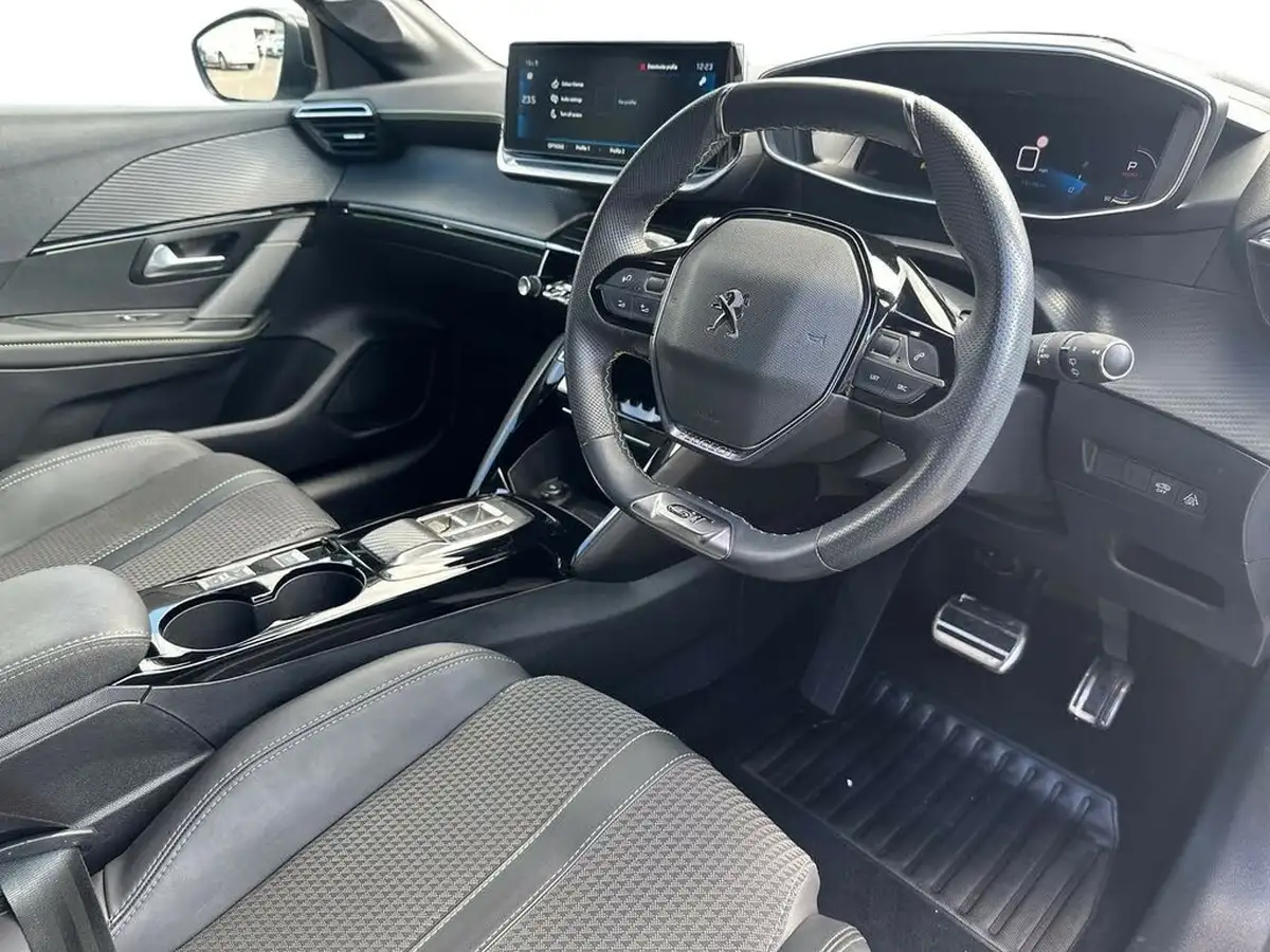 2022-peugeot-208-12-puretech-gt-130bhp-eat8-big-9