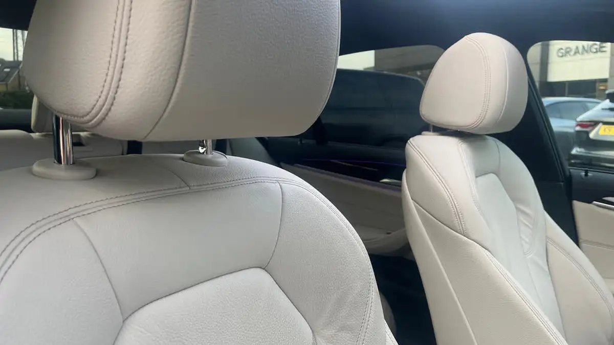 2022-bmw-5-series-20-530e-m-sport-saloon-4d-big-27