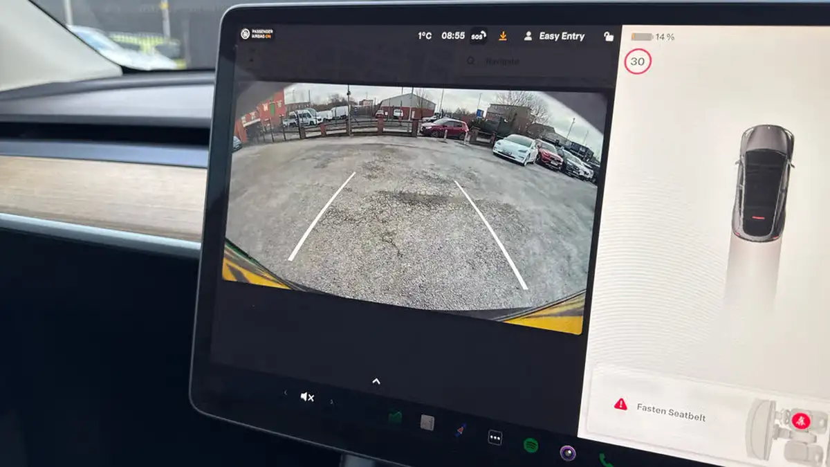 2022-tesla-model-y-e-rwd-big-22