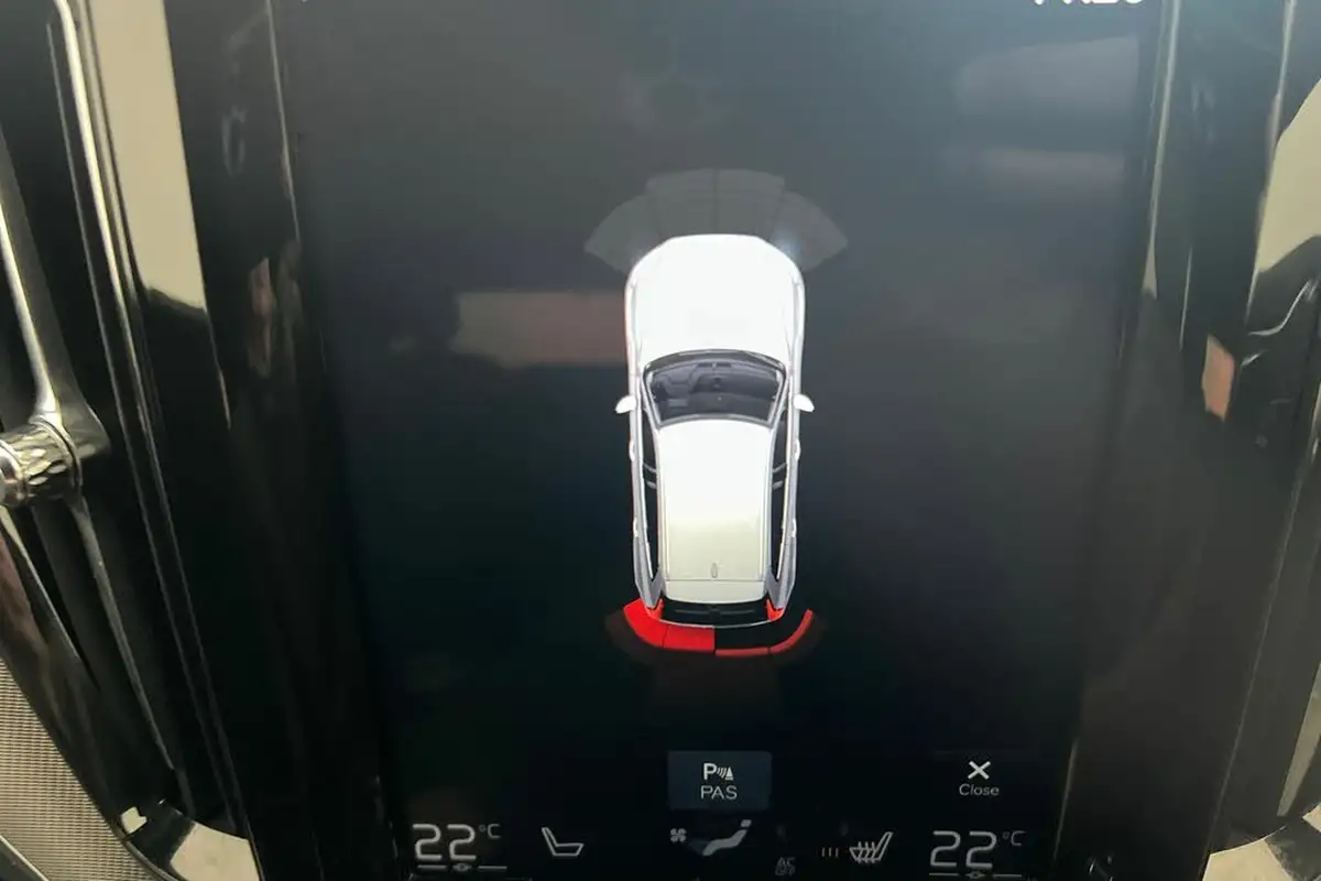 2018-volvo-xc60-20td-d4-r-design-4x4-geartronic-big-15