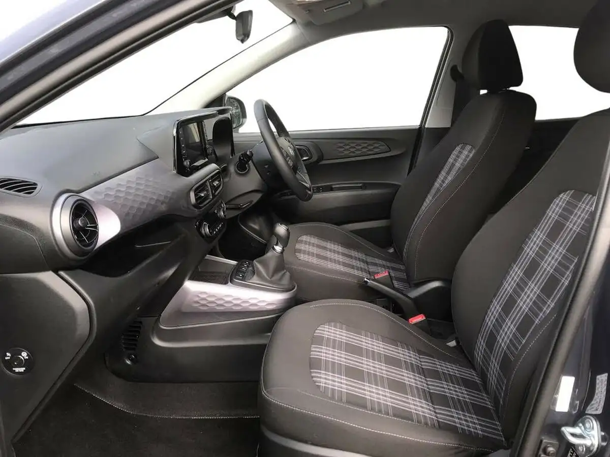 2025-hyundai-i10-12-premium-79ps-big-9