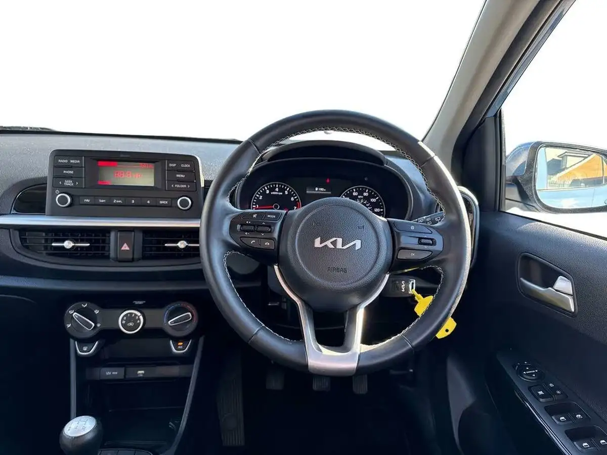 2022-kia-picanto-10-2-big-12