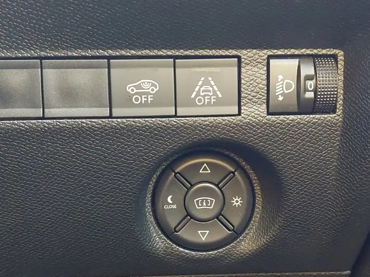 2021-citroen-c4-12-puretech-shine-130ps-big-8