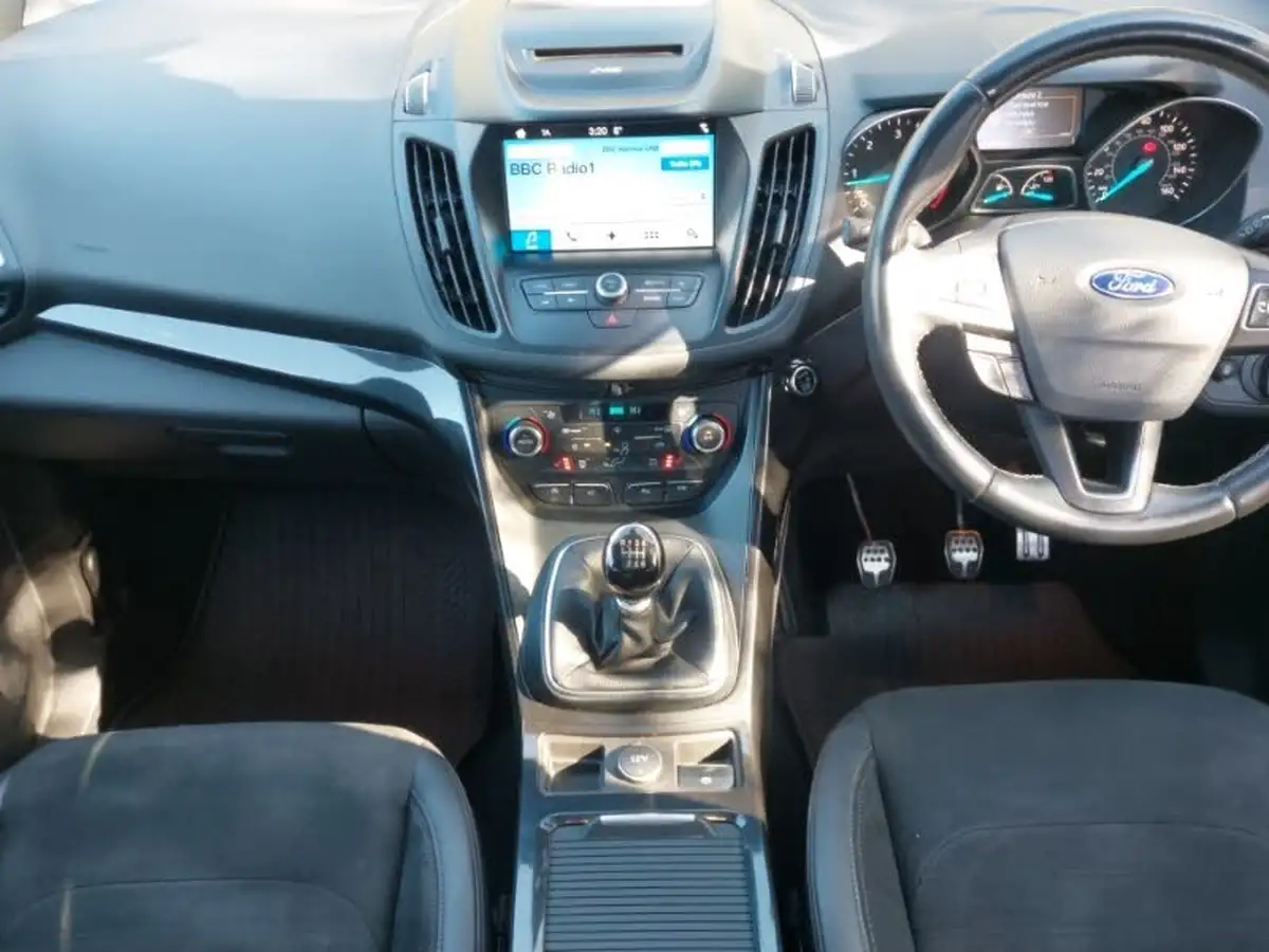 2017-ford-kuga-20tdci-st-line-x-180ps-awd-big-6