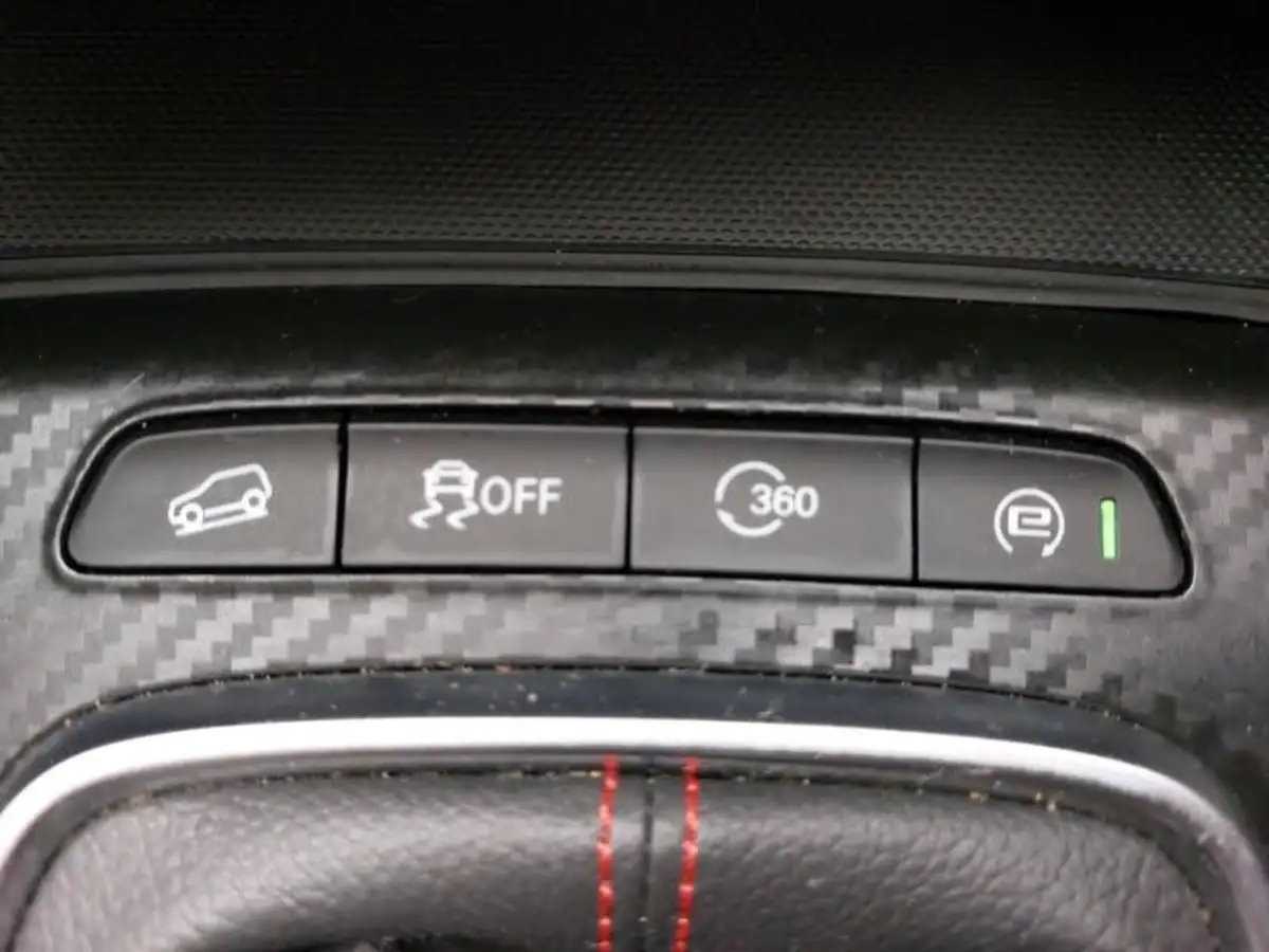 2024-mg-zs-suv-15-vti-tech-exclusive-big-16