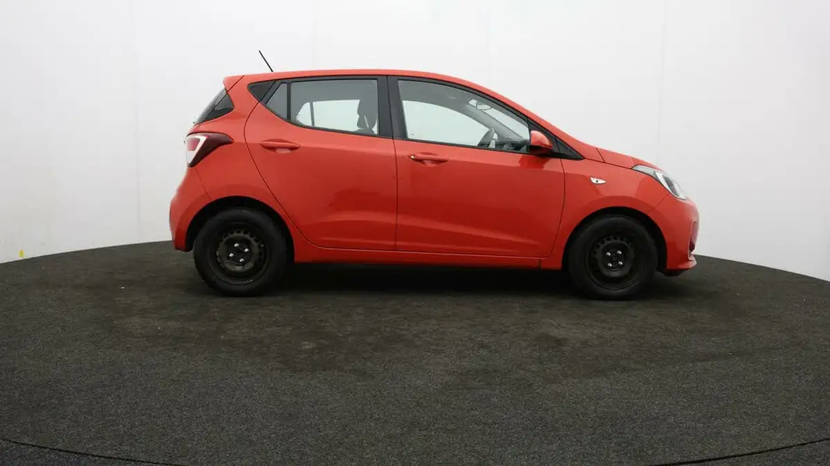 2018-hyundai-i10-10-se-67ps-big-31