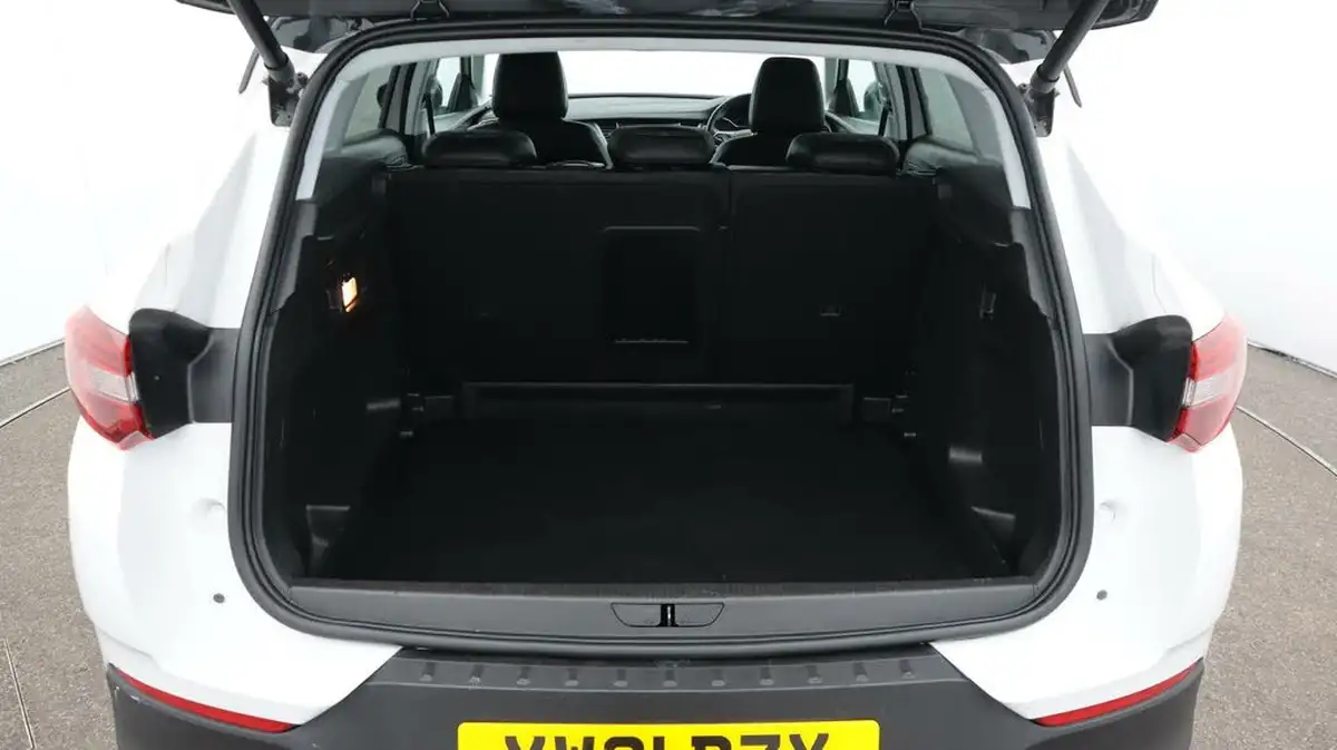 2021-vauxhall-grandland-x-12-griffin-big-17