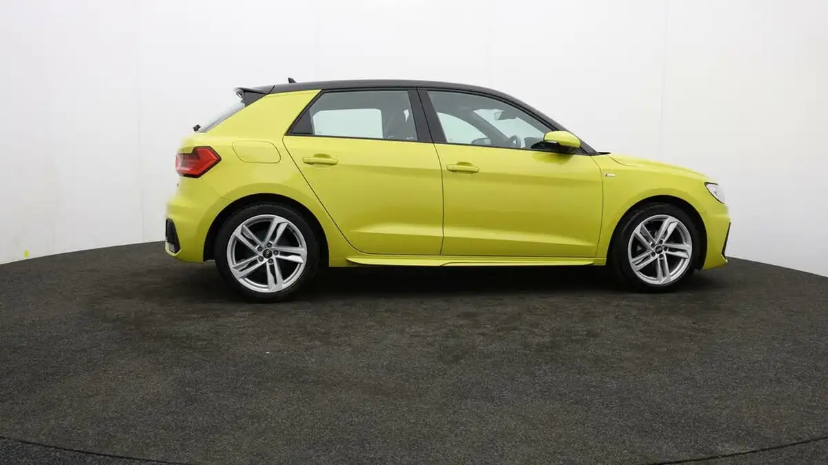 2022-audi-a1-10-25-tfsi-s-line-big-29