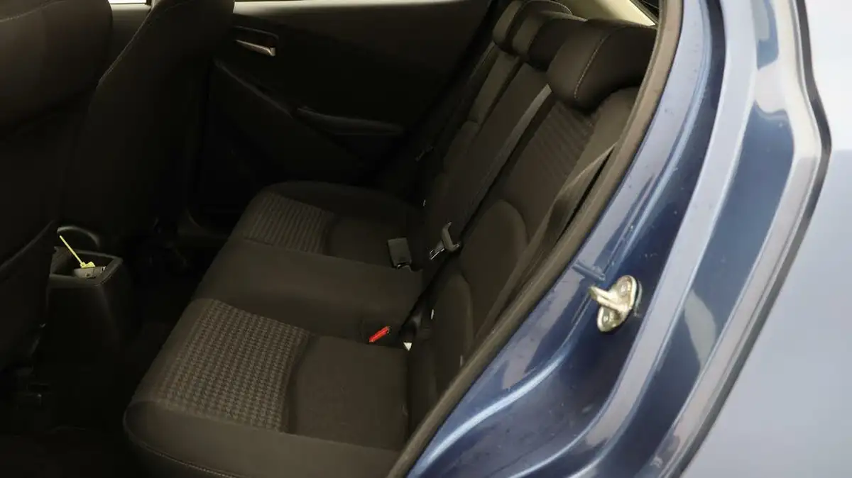 2019-mazda-mazda2-15-se-l-nav-big-15