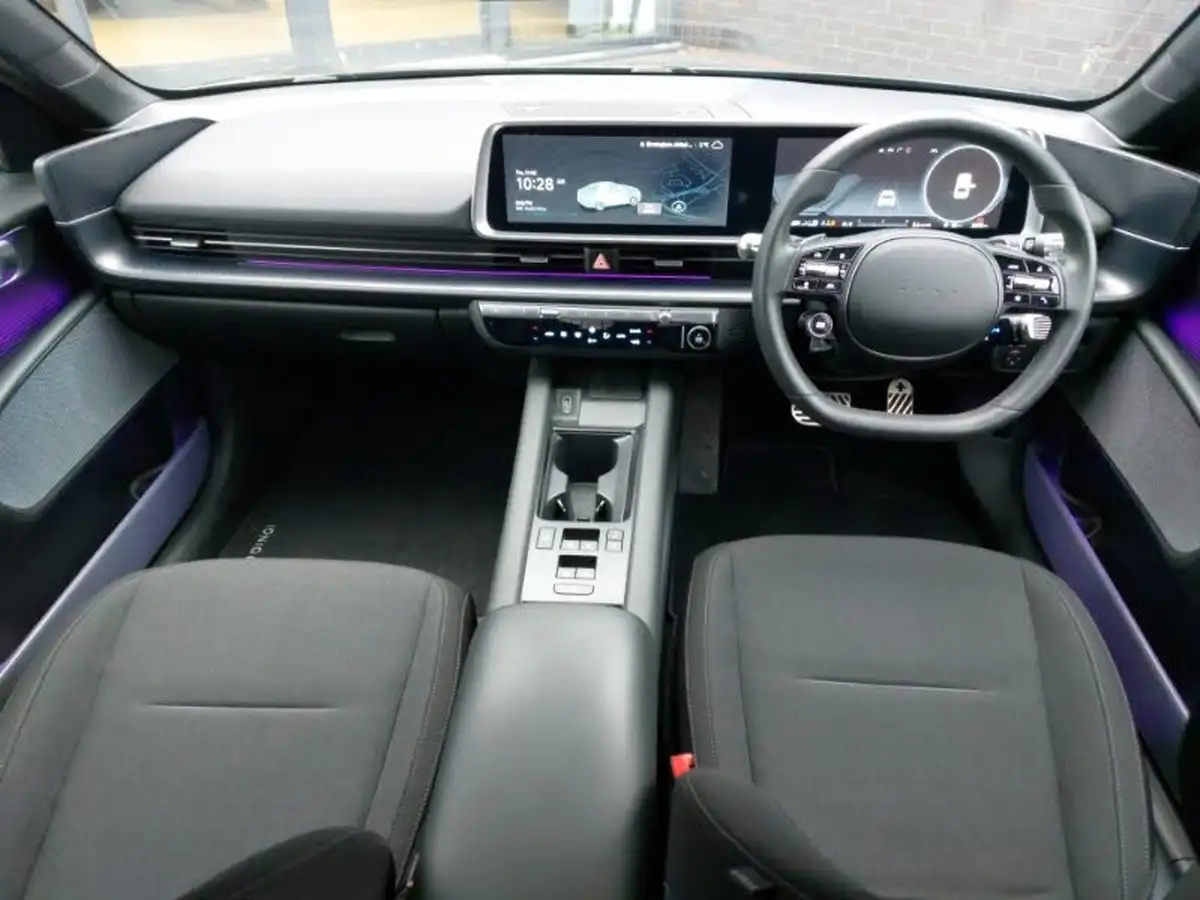 2023-hyundai-ioniq-6-e-premium-228ps-single-rwd-big-2