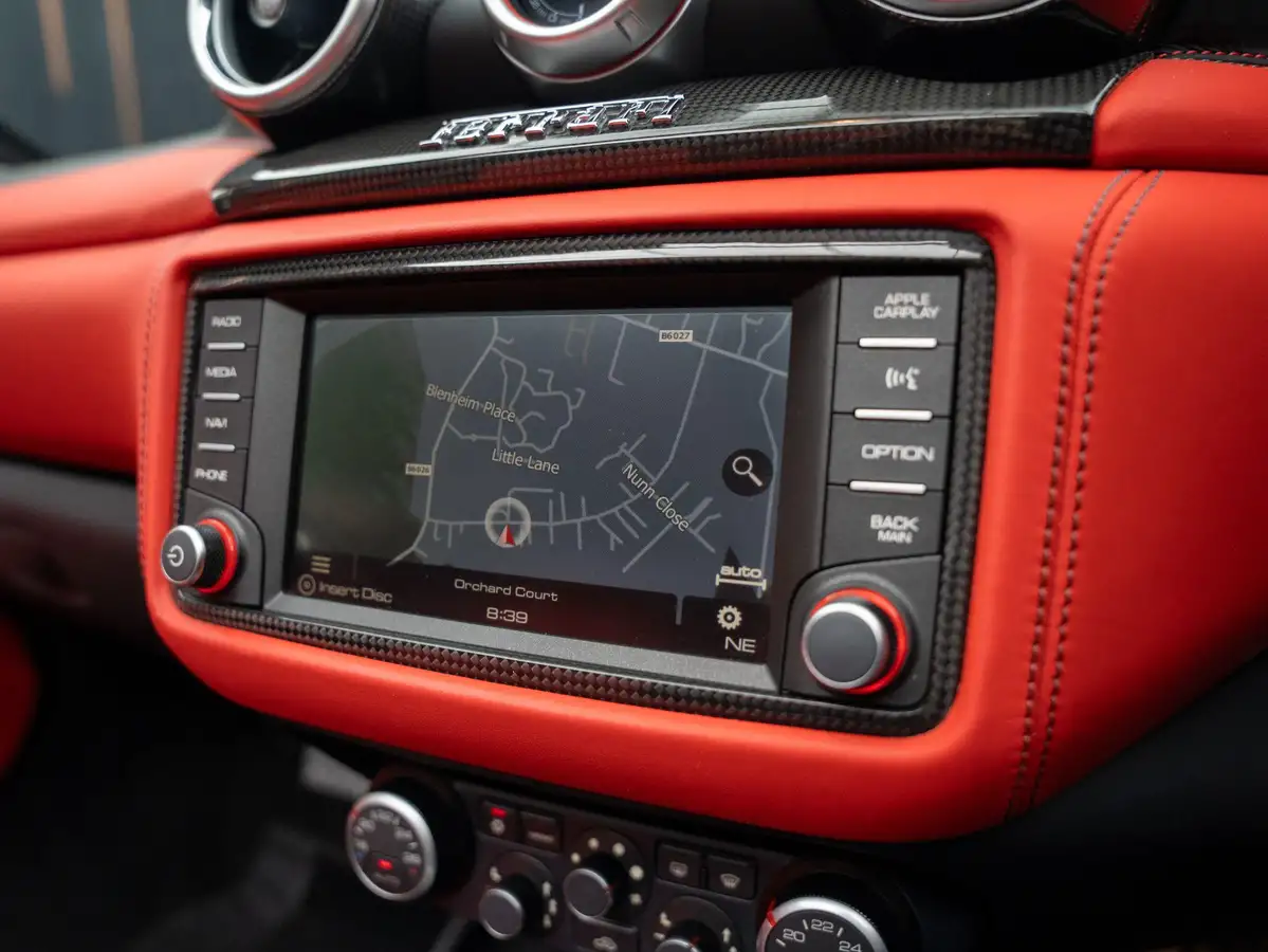 2016-ferrari-california-39-t-big-23