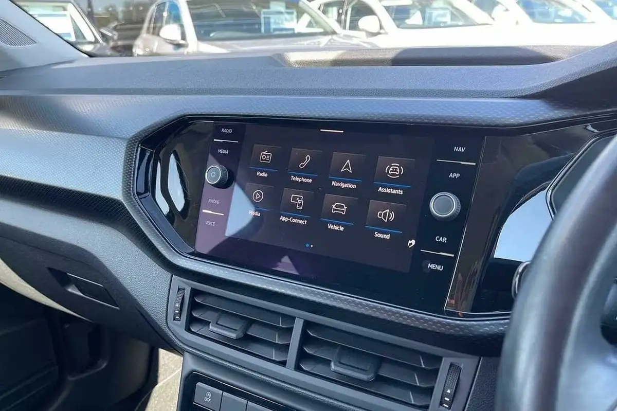 2021-volkswagen-t-cross-10-tsi-se-95ps-big-11