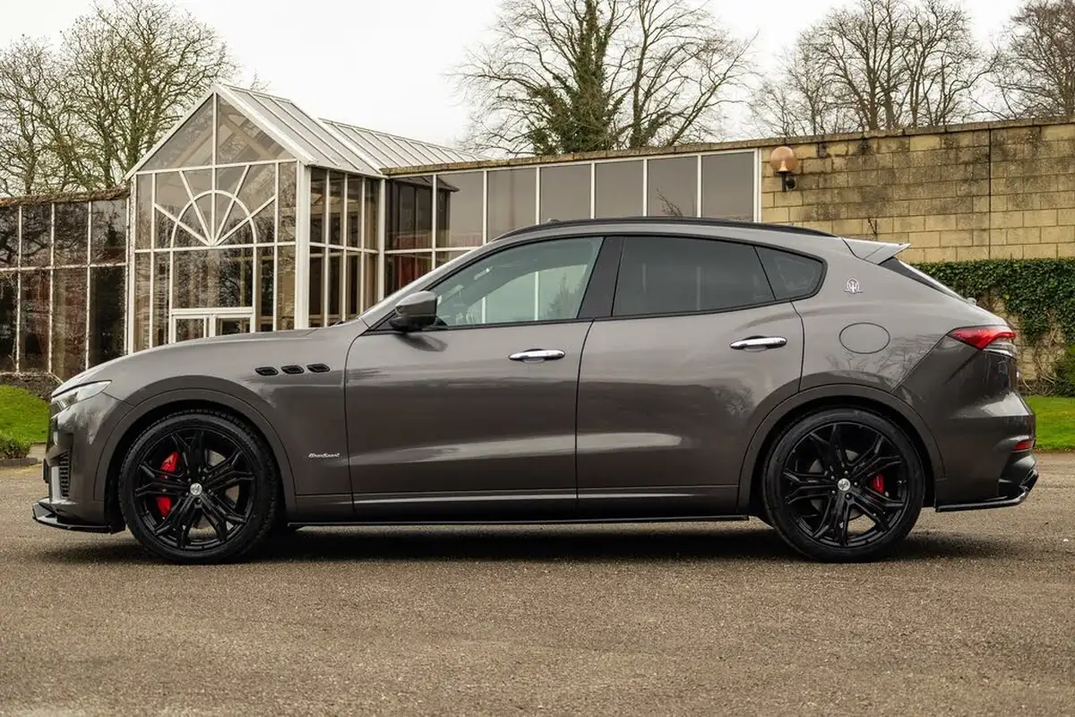 2021-maserati-levante-30-gransport-big-10