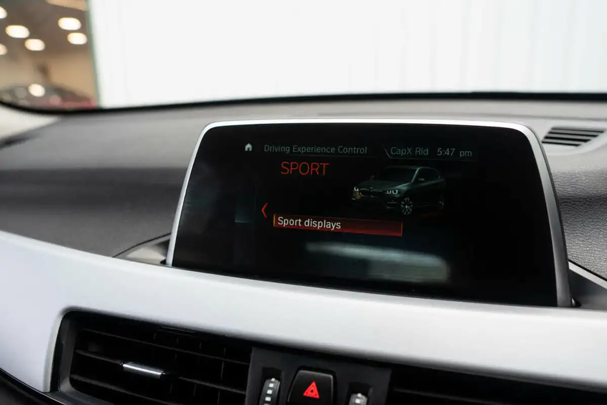 2017-bmw-x1-20td-sdrive18d-se-big-53