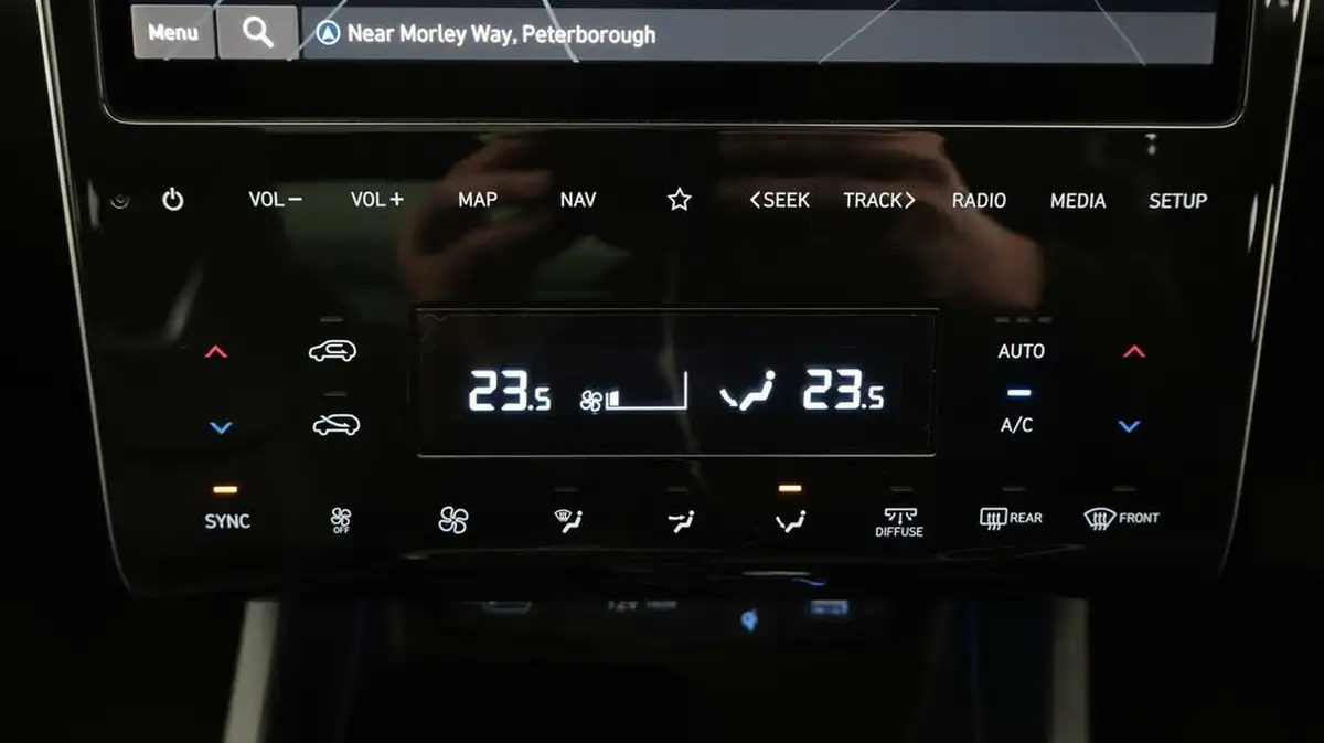 2022-hyundai-tucson-16-t-gdi-ultimate-150ps-48-volt-mhev-dct-big-12