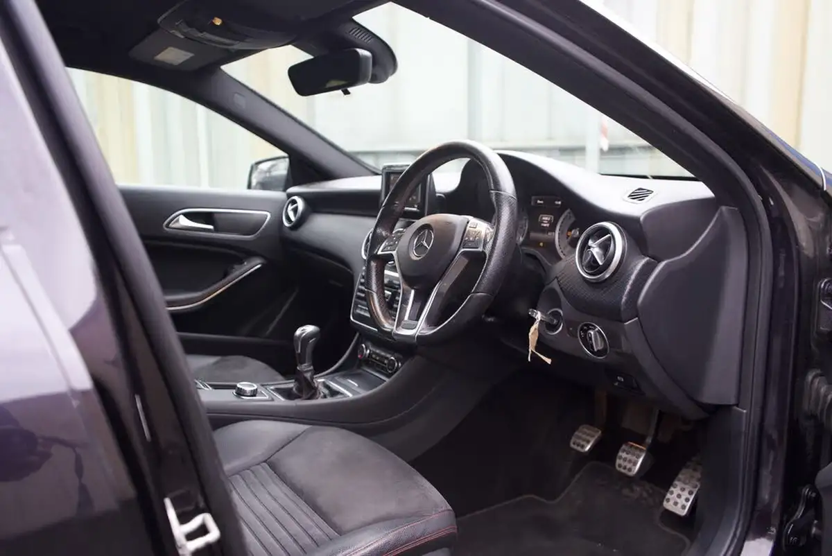 2015-mercedes-benz-a-class-15cdi-a180-amg-sport-big-12