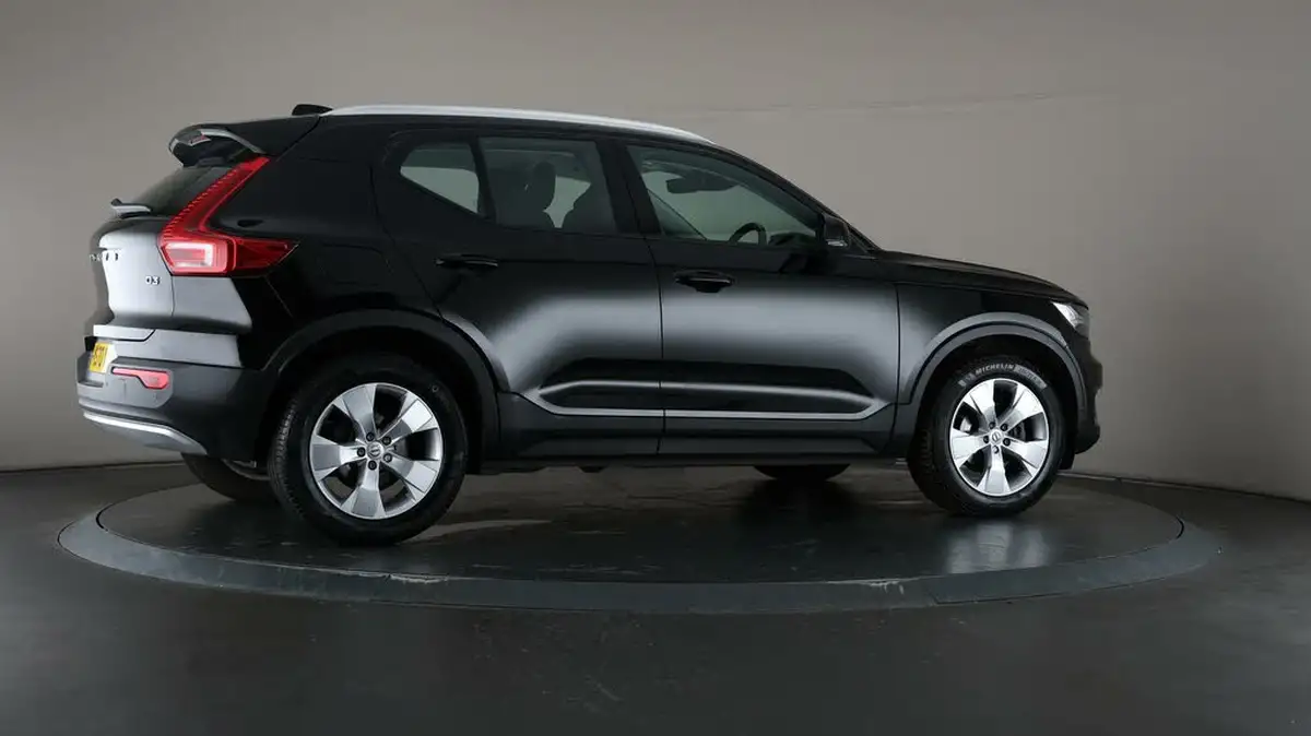 2020-volvo-xc40-20td-d3-momentum-geartronic-big-56