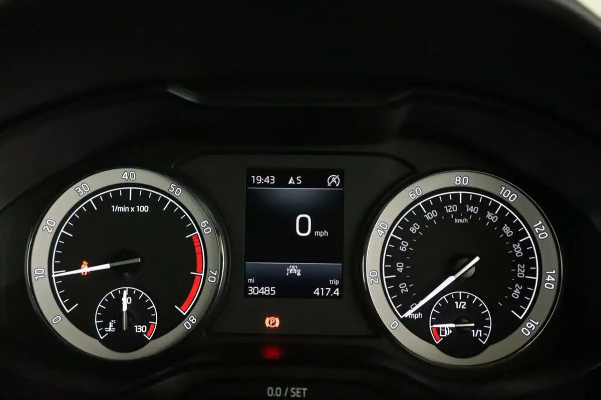 2020-skoda-karoq-10-tsi-se-l-115ps-big-21