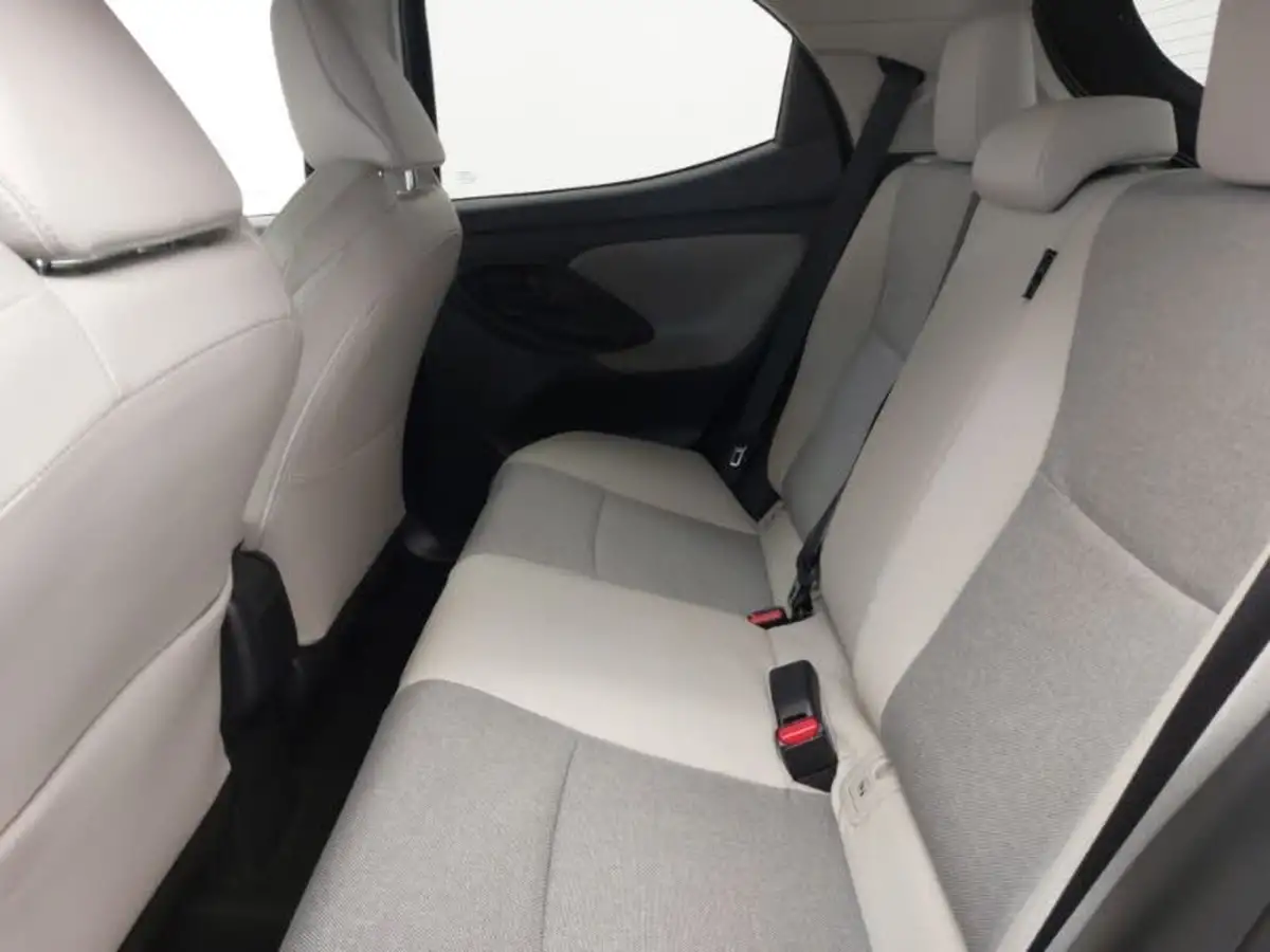 2021-toyota-yaris-15-vvt-i-excel-big-5