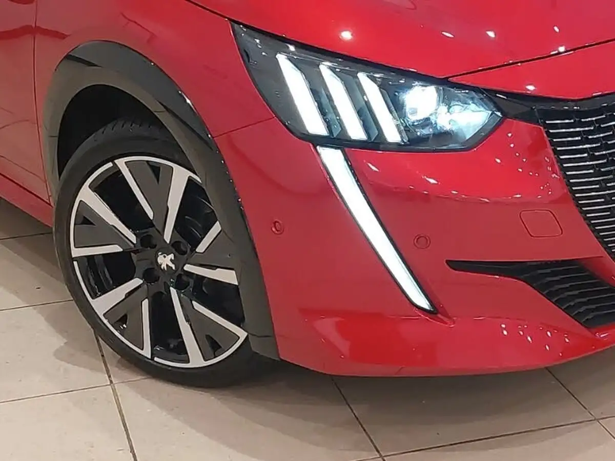 2022-peugeot-208-12-puretech-gt-100ps-big-8
