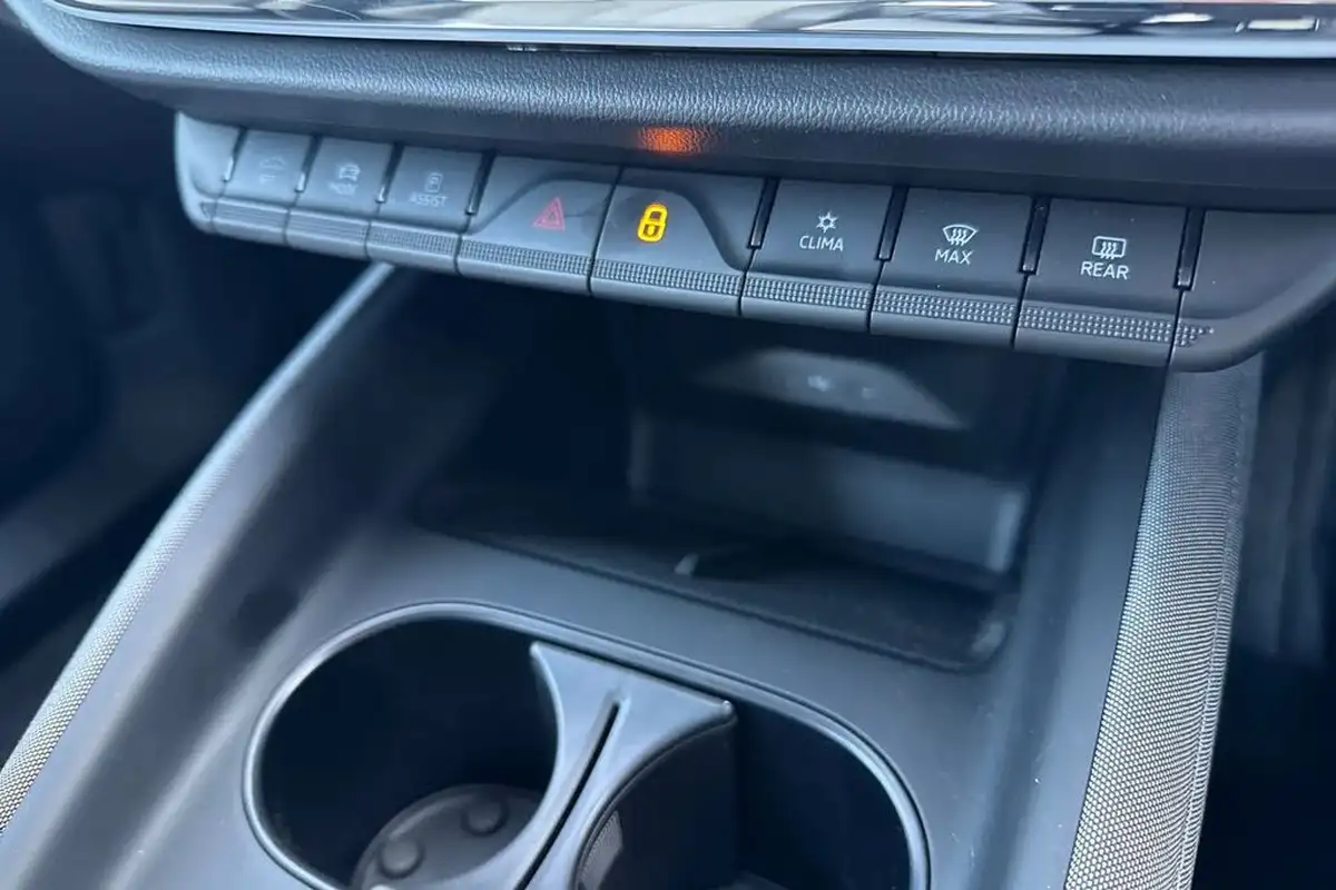 2022-skoda-enyaq-e-80-82-kwh-big-36